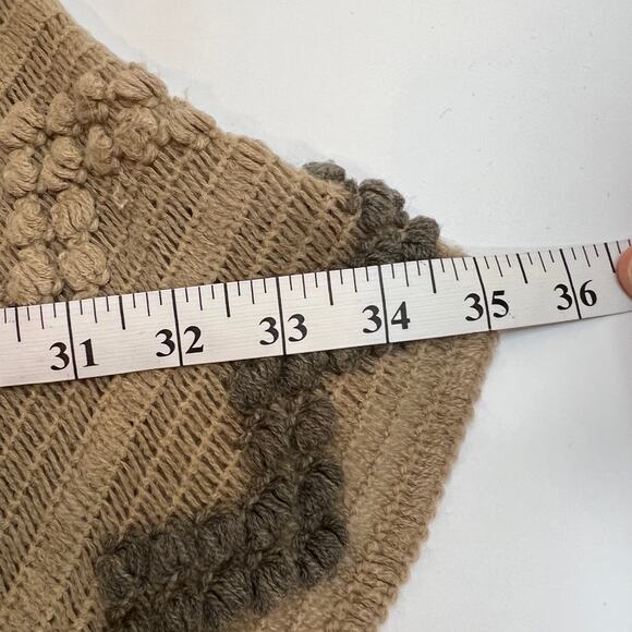 Ruyi Design Chunky Knit Poncho One Size Tan Gray 3D Fringe Chevron Crochet Boho - Picture 6 of 7